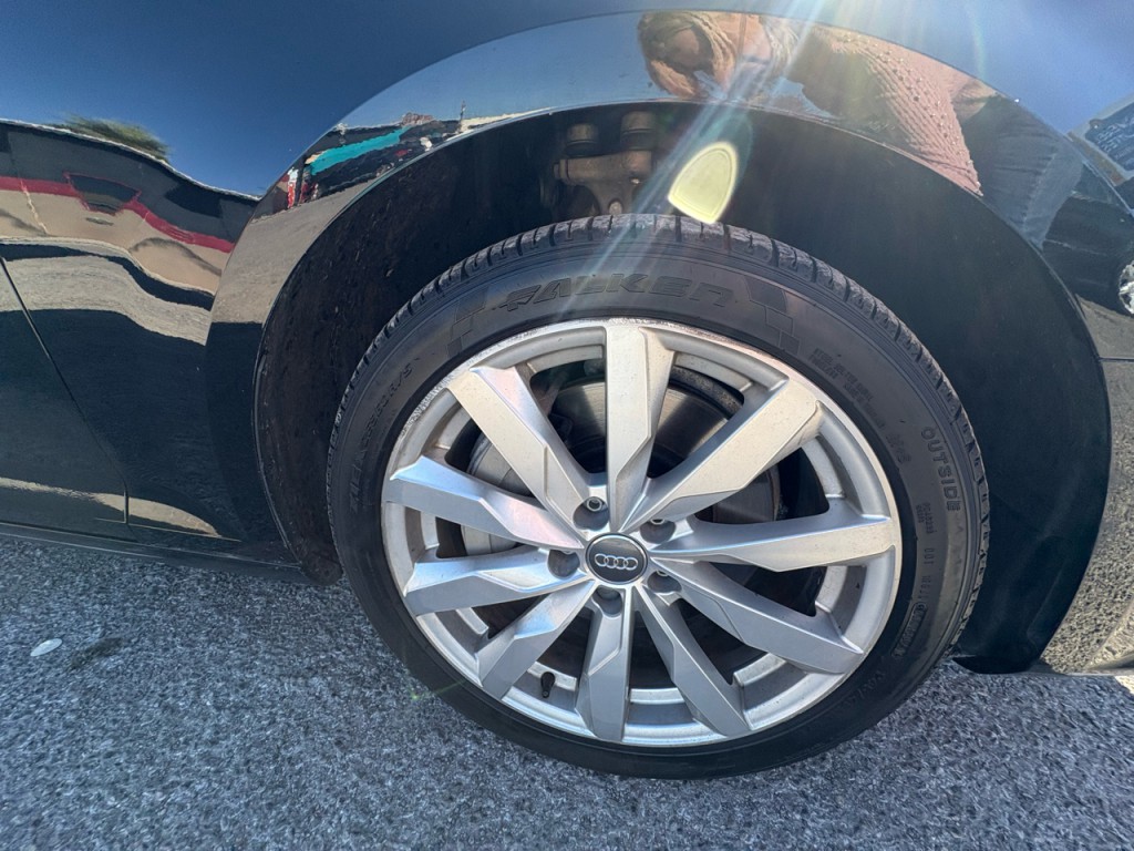 2017 Audi A4 Image 32