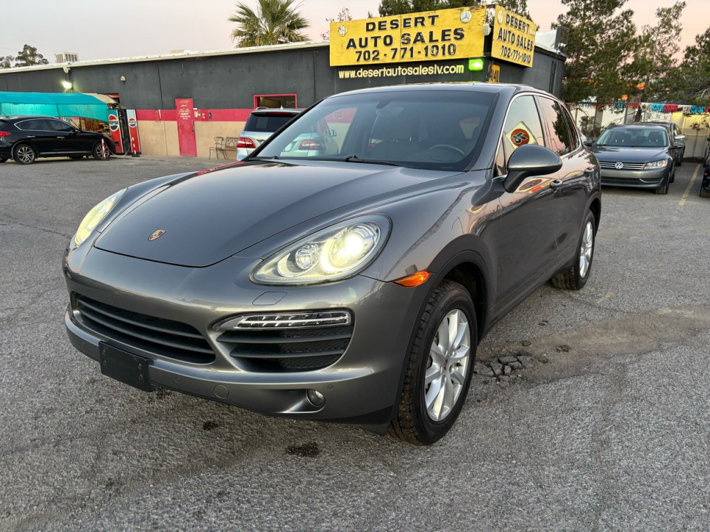2013 Porsche Cayenne Image 2
