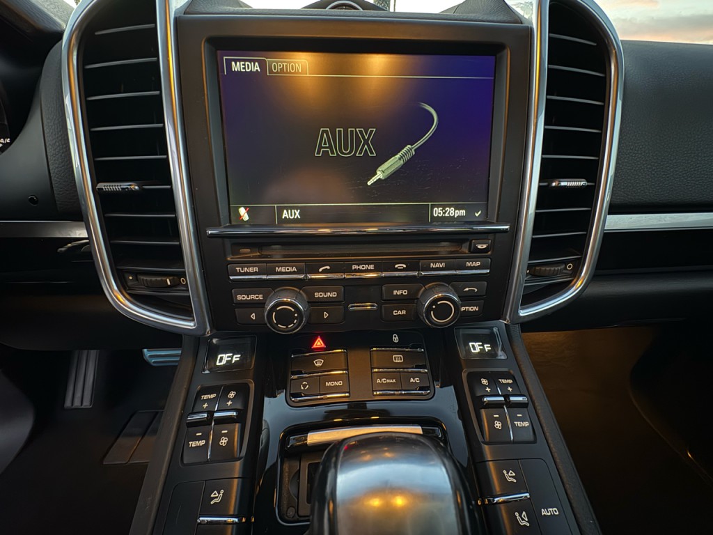 2013 Porsche Cayenne Image 21