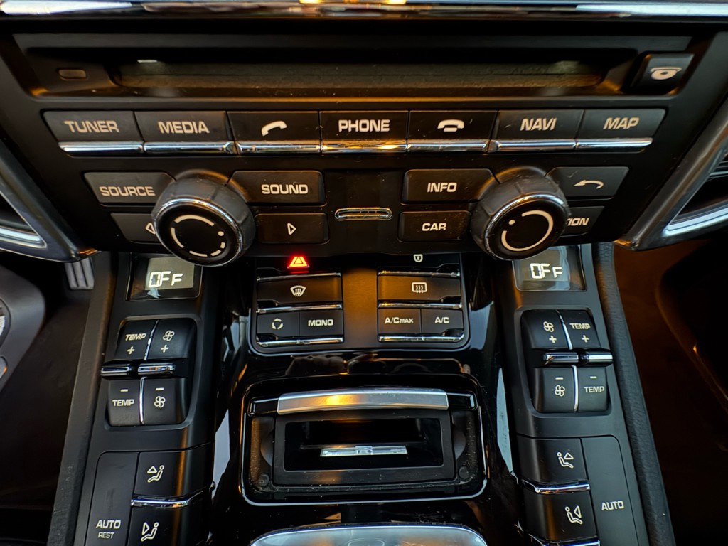 2013 Porsche Cayenne Image 23