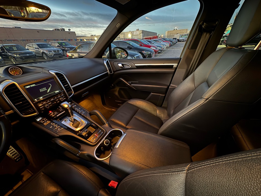 2013 Porsche Cayenne Image 47