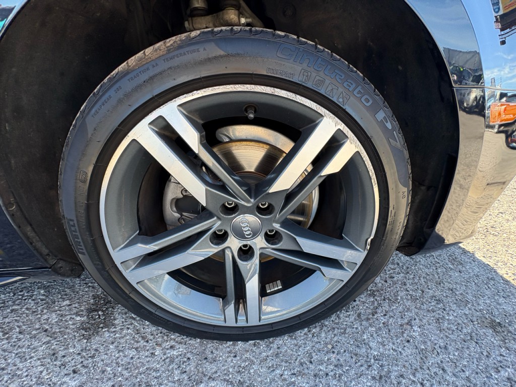 2018 Audi A4 Image 36