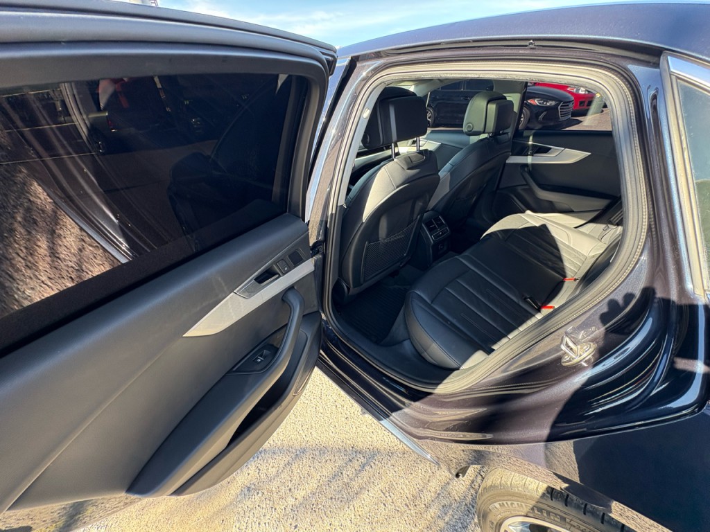 2018 Audi A4 Image 25