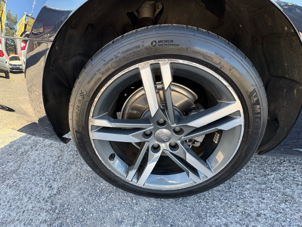 2018 Audi A4 Image 36