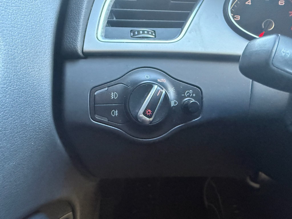 2014 Audi A4 Image 23