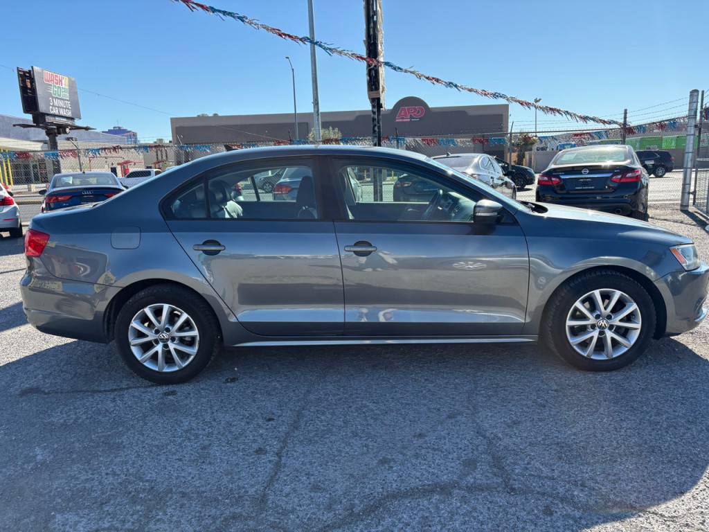 2012 Volkswagen Jetta Image 6