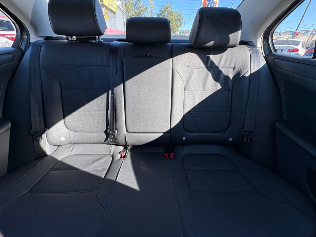 2012 Volkswagen Jetta Image 20