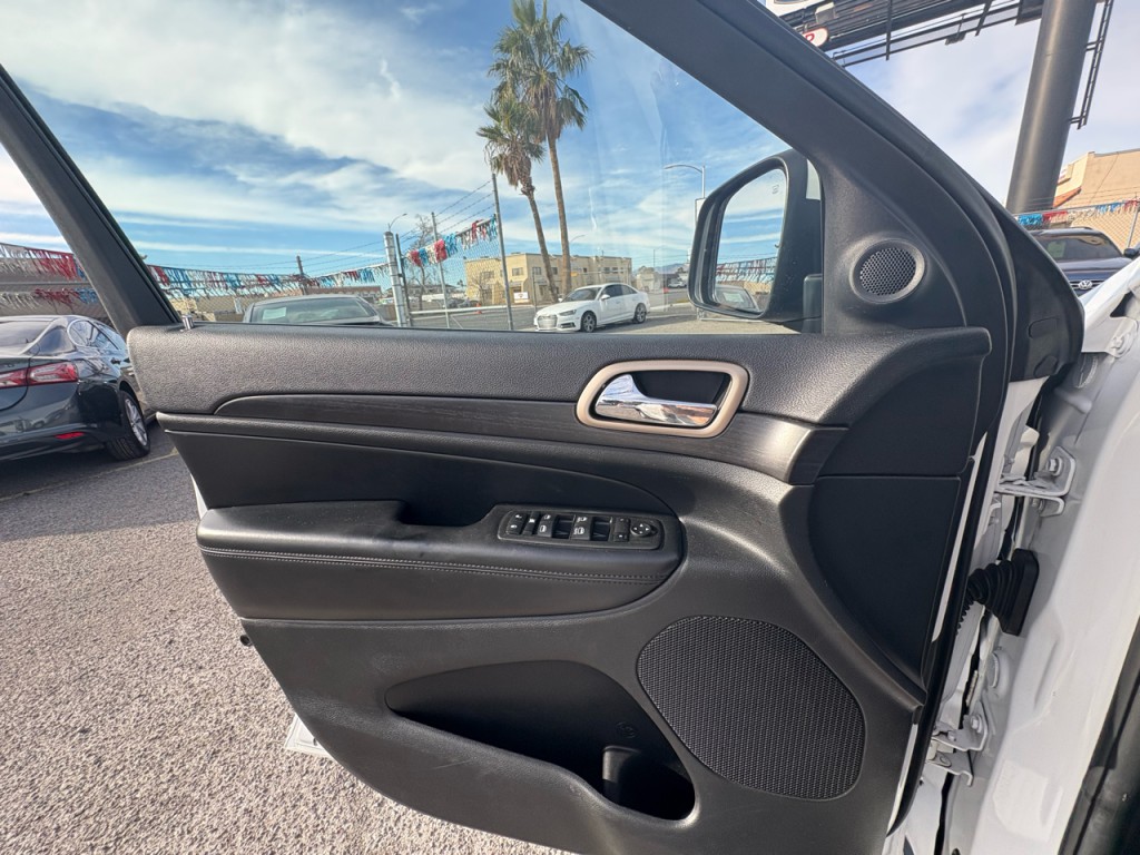 2014 Jeep Grand Cherokee Image 16