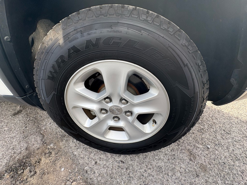 2014 Jeep Grand Cherokee Image 27