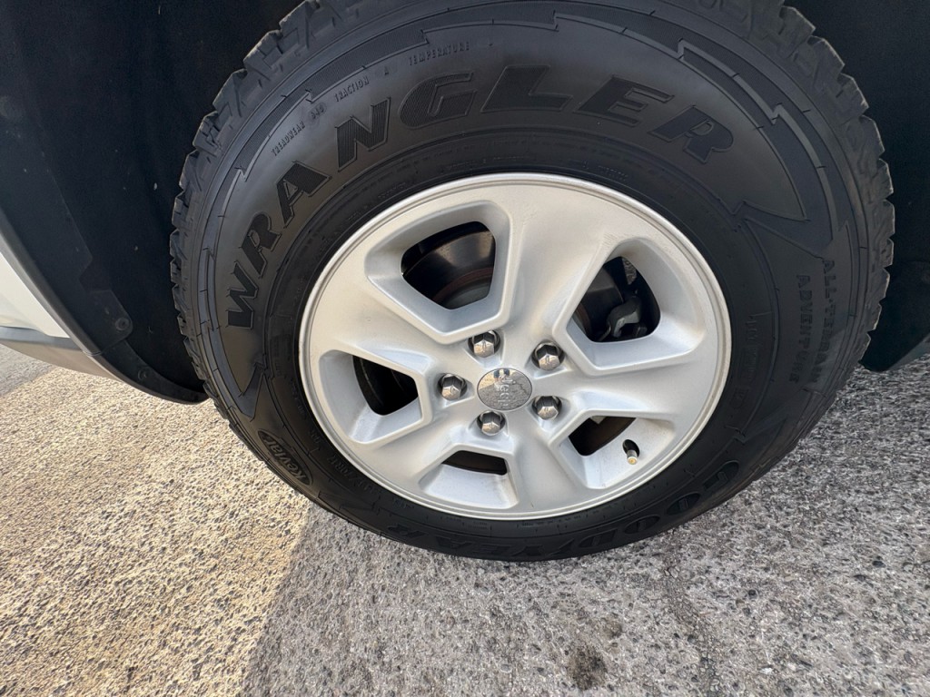 2014 Jeep Grand Cherokee Image 28