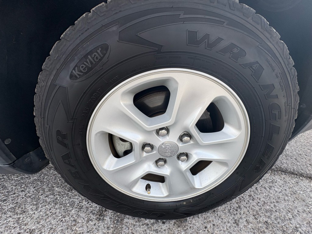 2014 Jeep Grand Cherokee Image 29