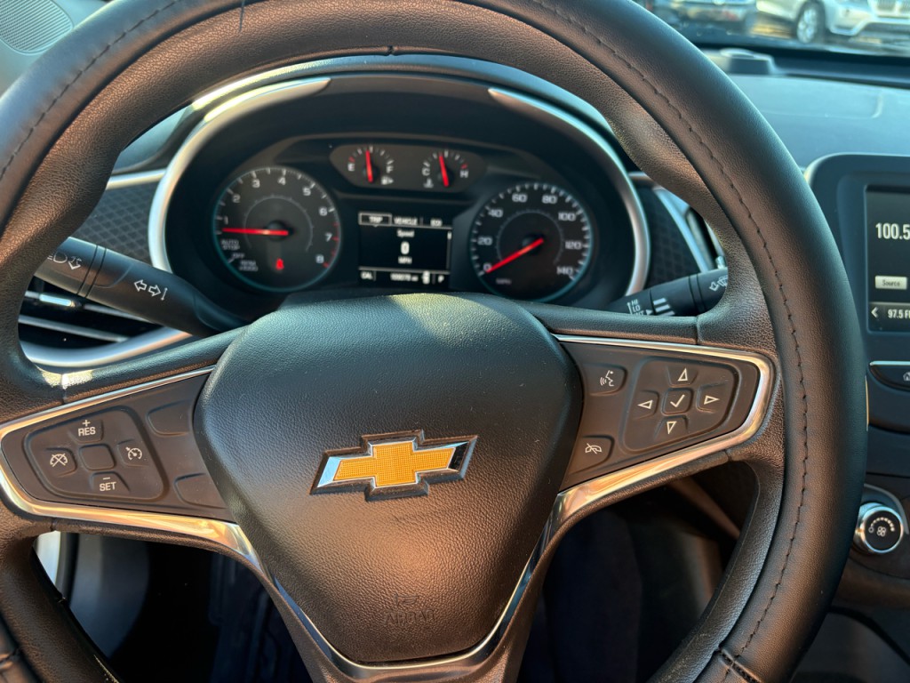 2017 Chevrolet Malibu Image 13