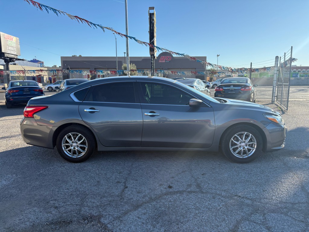 2017 Nissan Altima Image 6