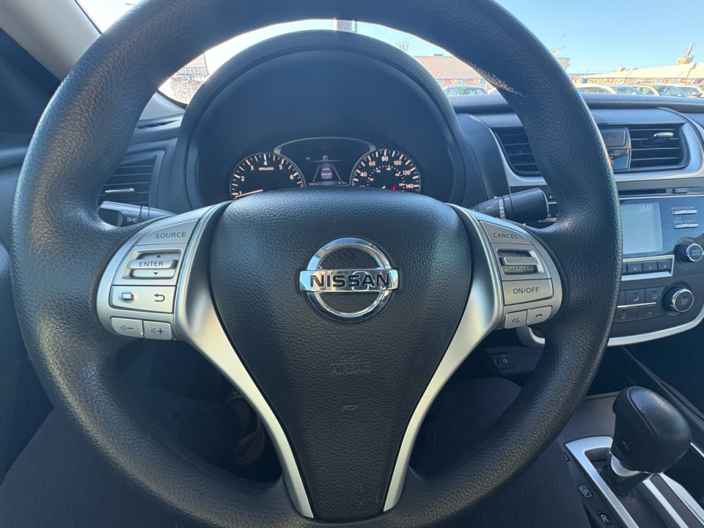 2017 Nissan Altima Image 14