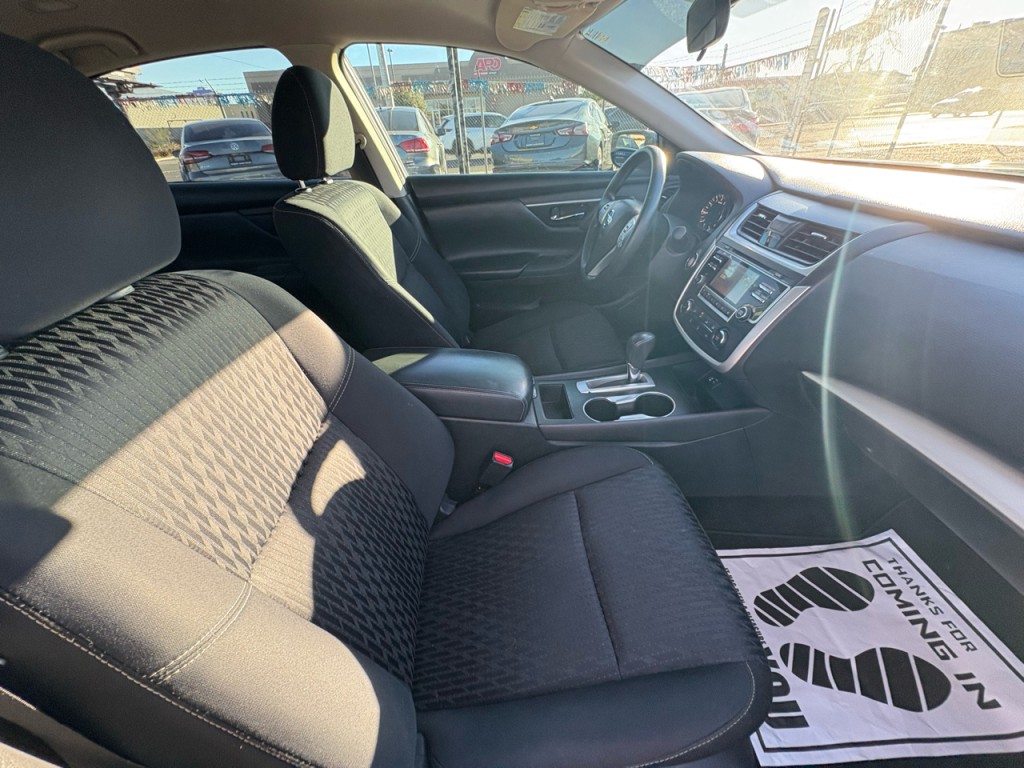 2017 Nissan Altima Image 33