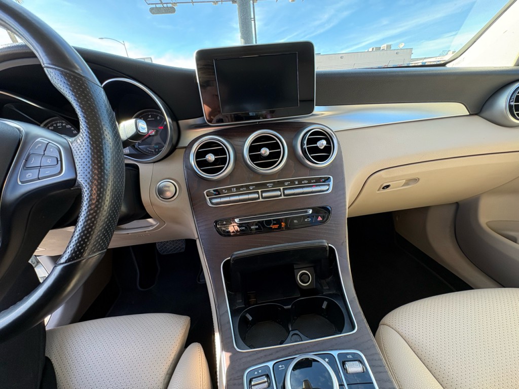 2019 Mercedes-Benz GLC-Class Image 18