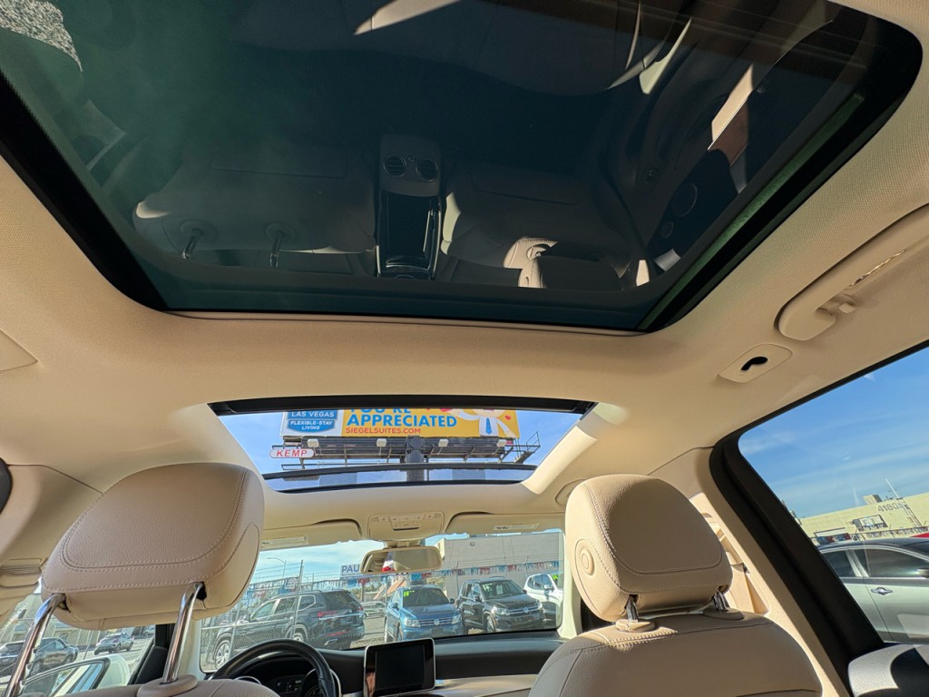 2019 Mercedes-Benz GLC-Class Image 21