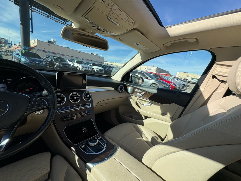 2019 Mercedes-Benz GLC-Class Image 26