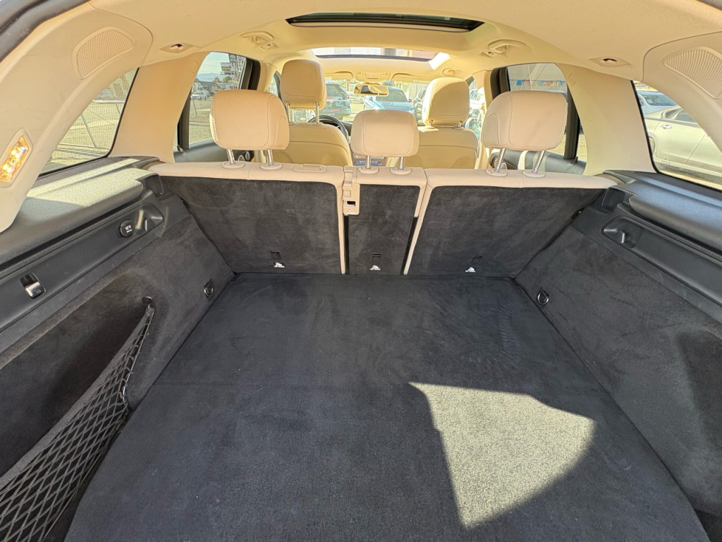 2019 Mercedes-Benz GLC-Class Image 34