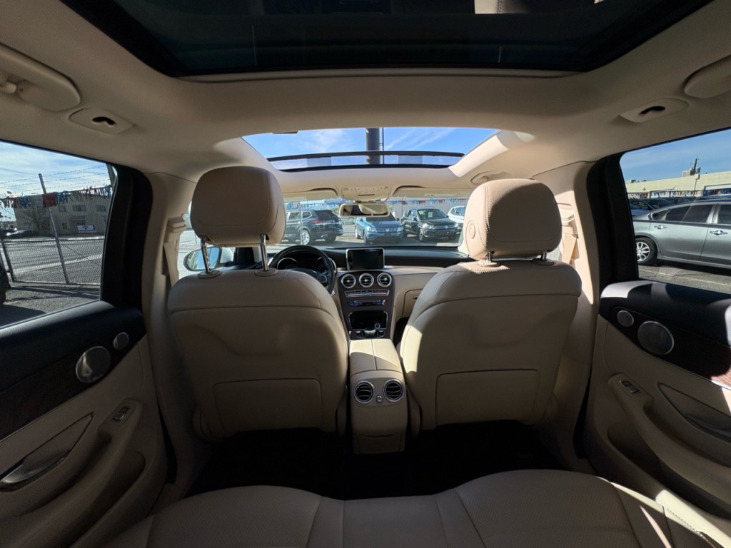 2019 Mercedes-Benz GLC-Class Image 37