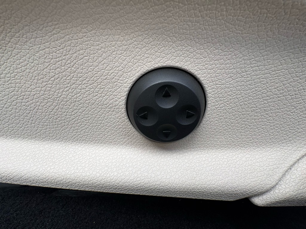 2017 Mercedes-Benz E-Class Image 10