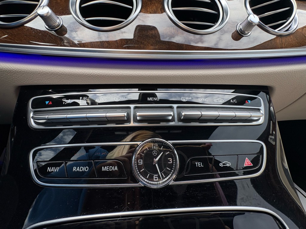 2017 Mercedes-Benz E-Class Image 17