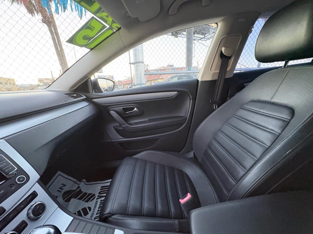 2015 Volkswagen CC Image 18