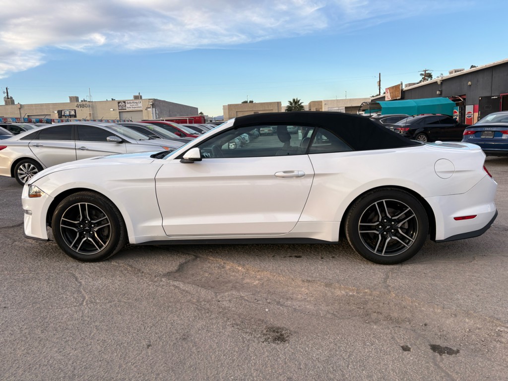 2020 Ford Mustang Image 2