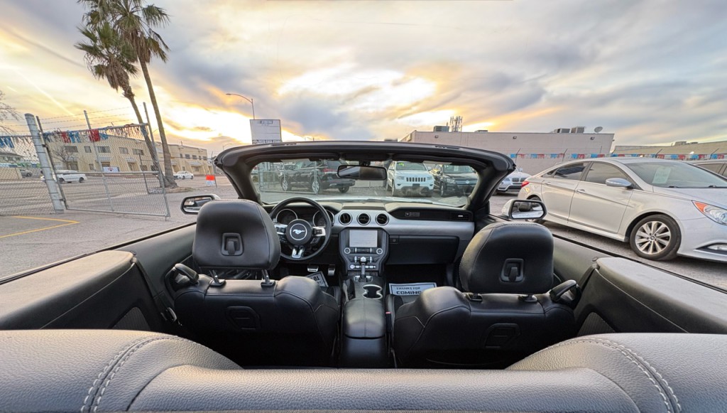 2020 Ford Mustang Image 15