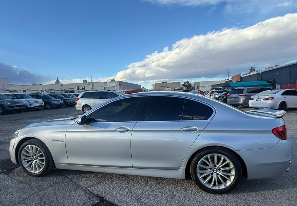 2016 BMW 5 Series Image 4