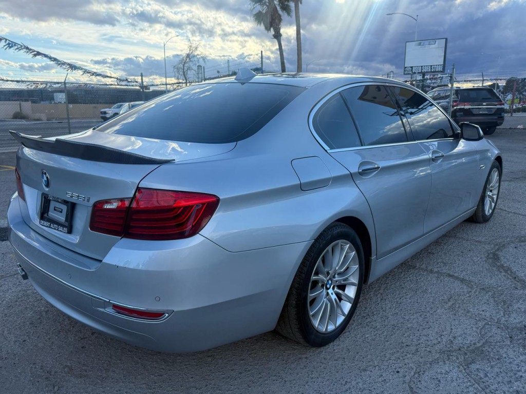 2016 BMW 5 Series Image 8