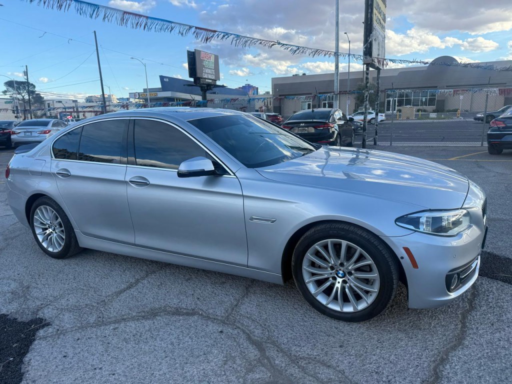 2016 BMW 5 Series Image 9