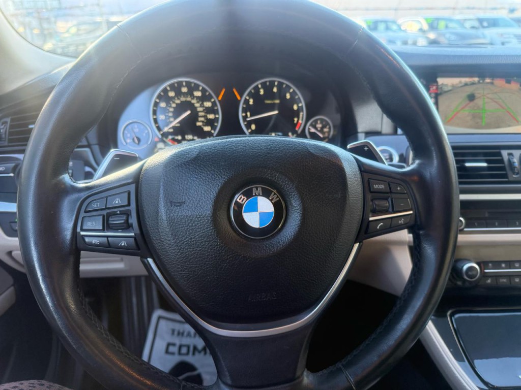 2016 BMW 5 Series Image 19