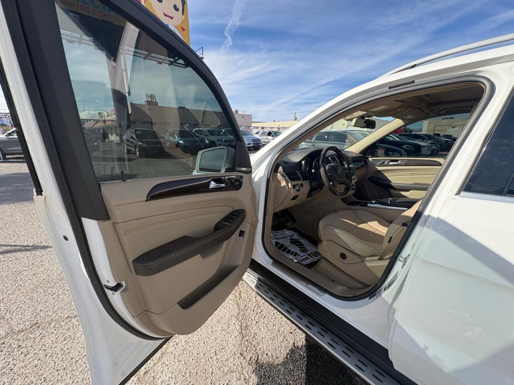 2015 Mercedes-Benz M-Class Image 6