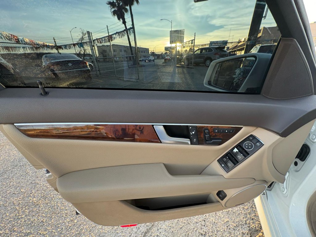 2012 Mercedes-Benz C-Class Image 14