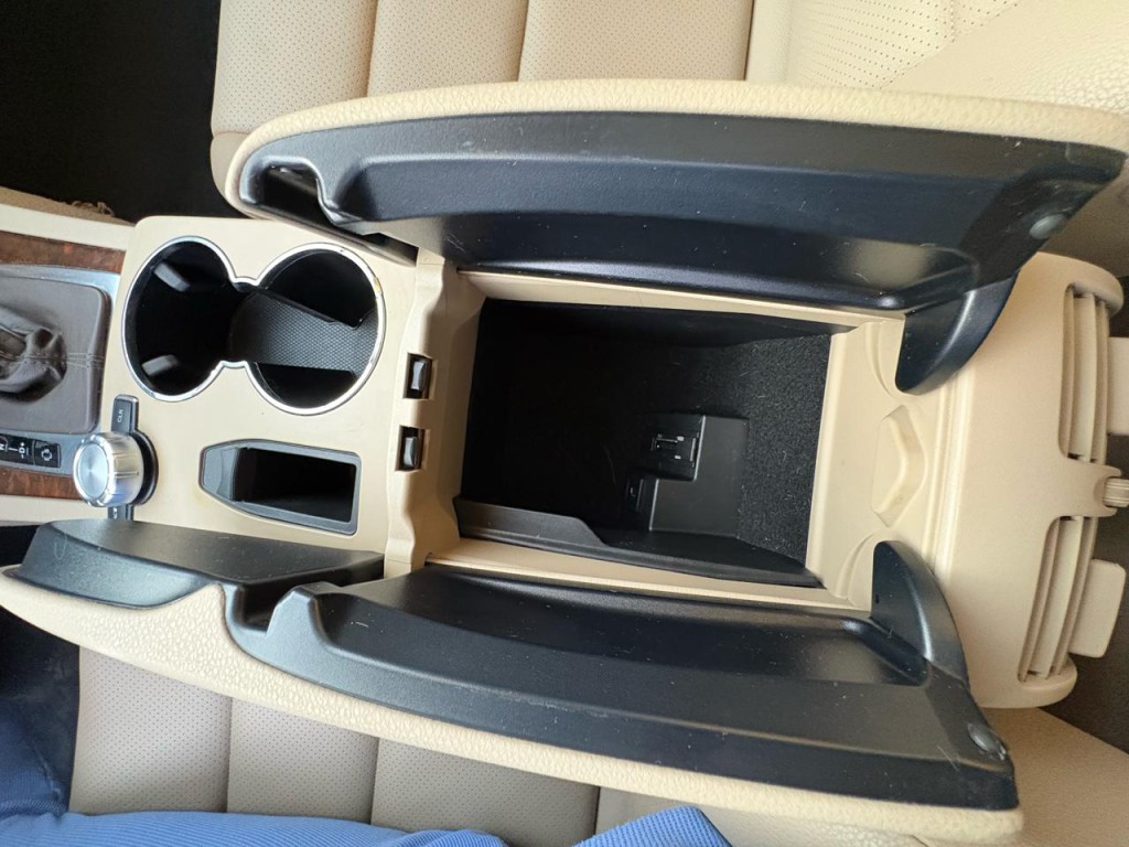 2012 Mercedes-Benz C-Class Image 26