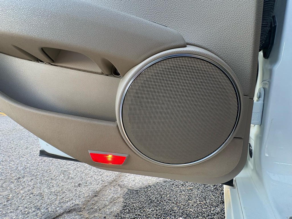 2012 Mercedes-Benz C-Class Image 30