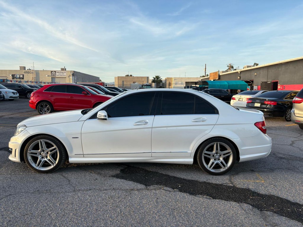2012 Mercedes-Benz C-Class Image 3