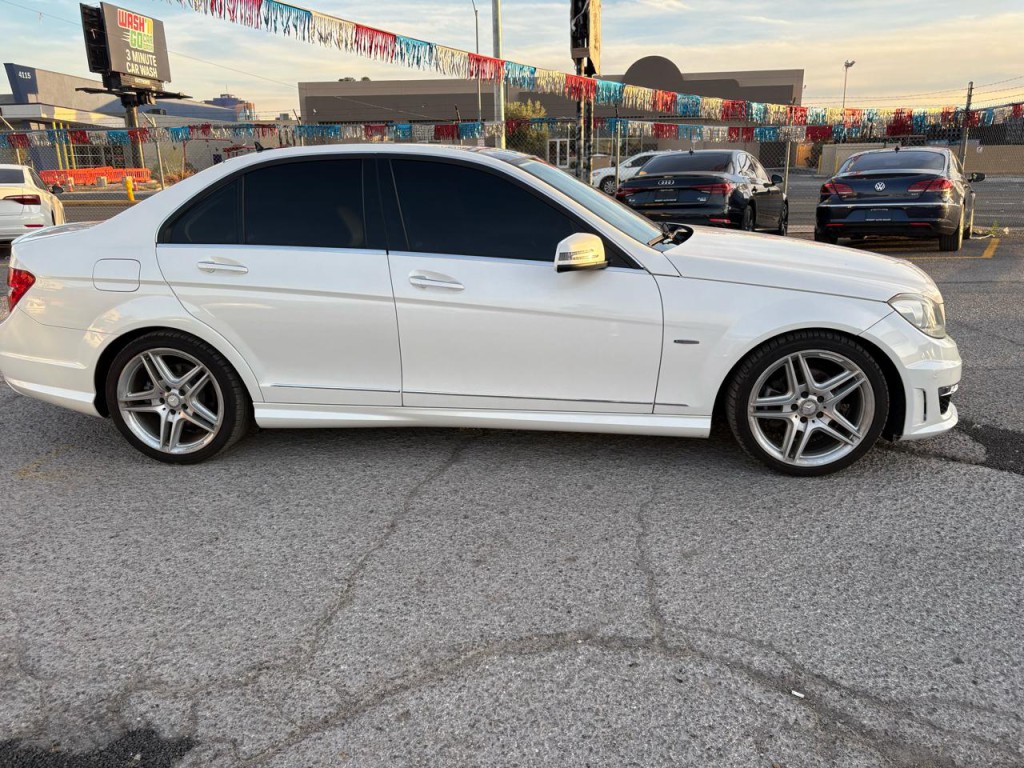 2012 Mercedes-Benz C-Class Image 7