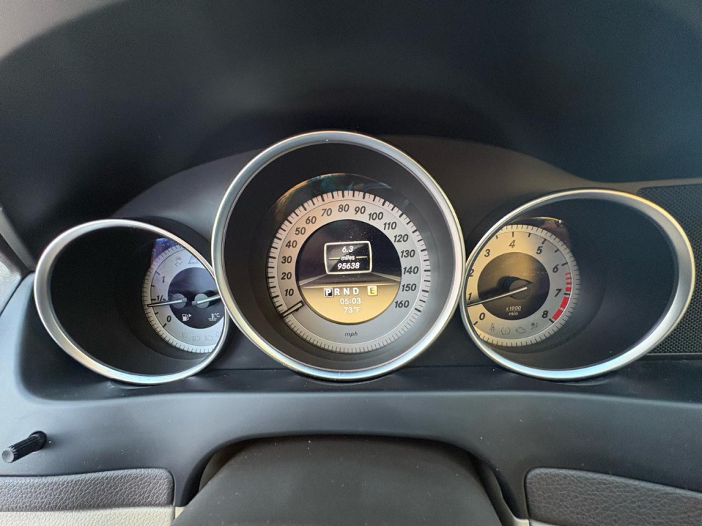 2012 Mercedes-Benz C-Class Image 20
