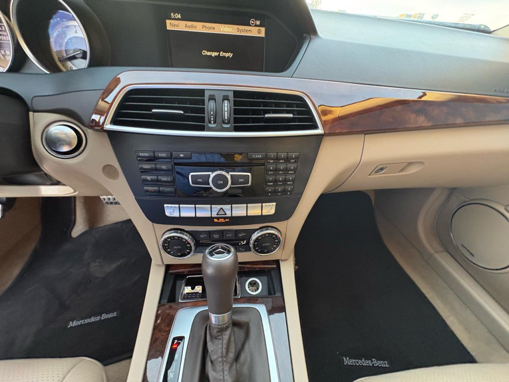 2012 Mercedes-Benz C-Class Image 25