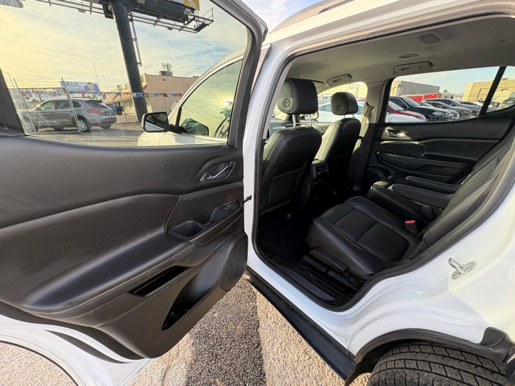 2017 GMC Acadia Image 27