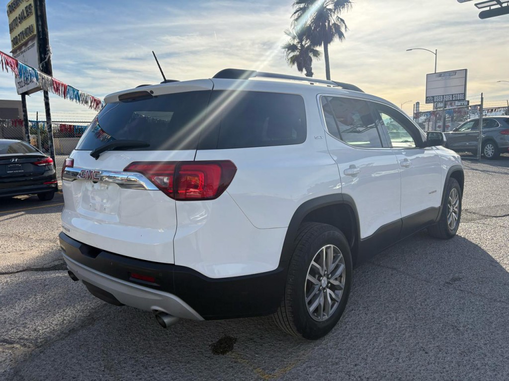 2017 GMC Acadia Image 6