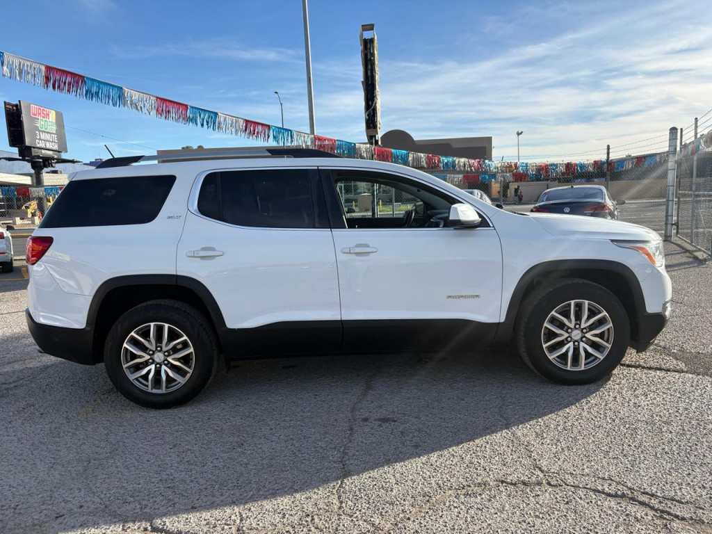 2017 GMC Acadia Image 7