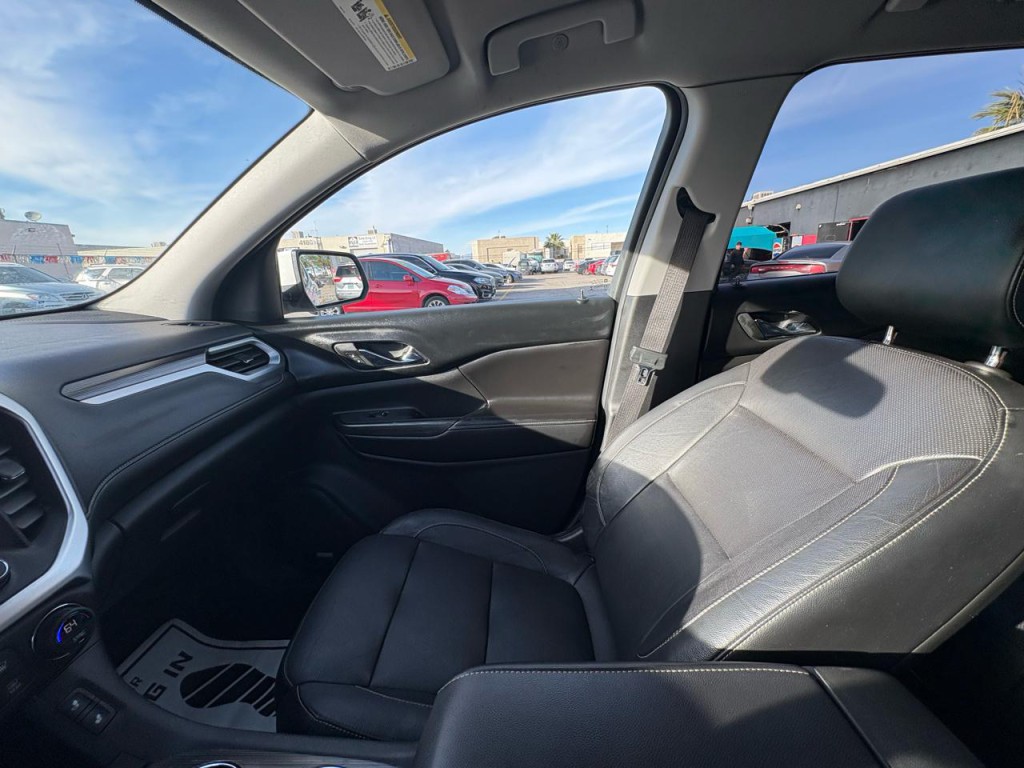 2017 GMC Acadia Image 23