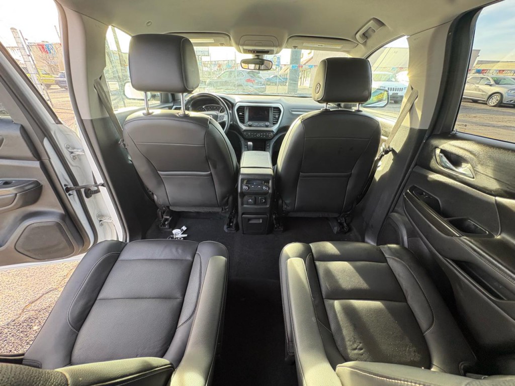 2017 GMC Acadia Image 33