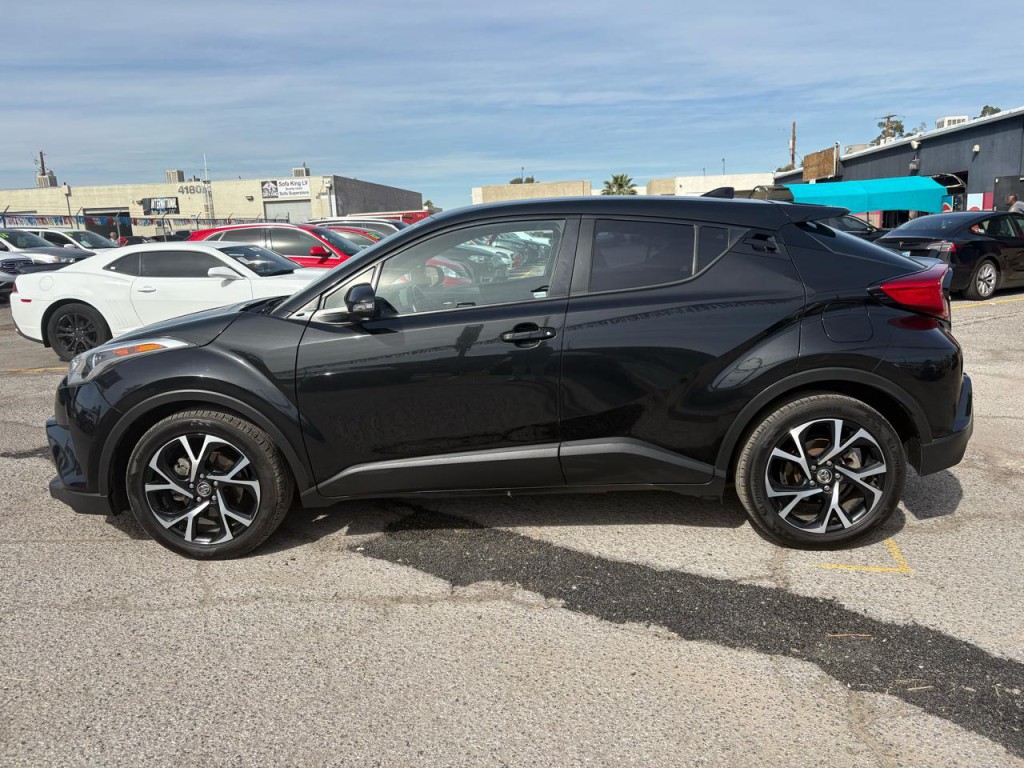 2018 Toyota C-HR Image 3