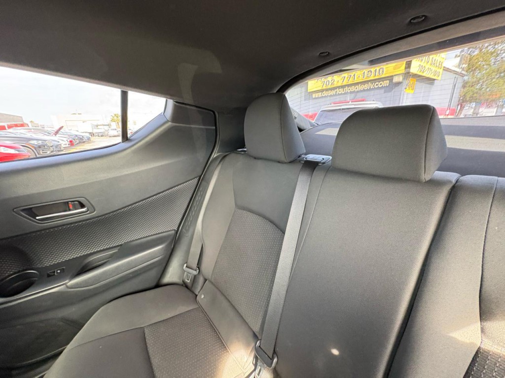 2018 Toyota C-HR Image 19