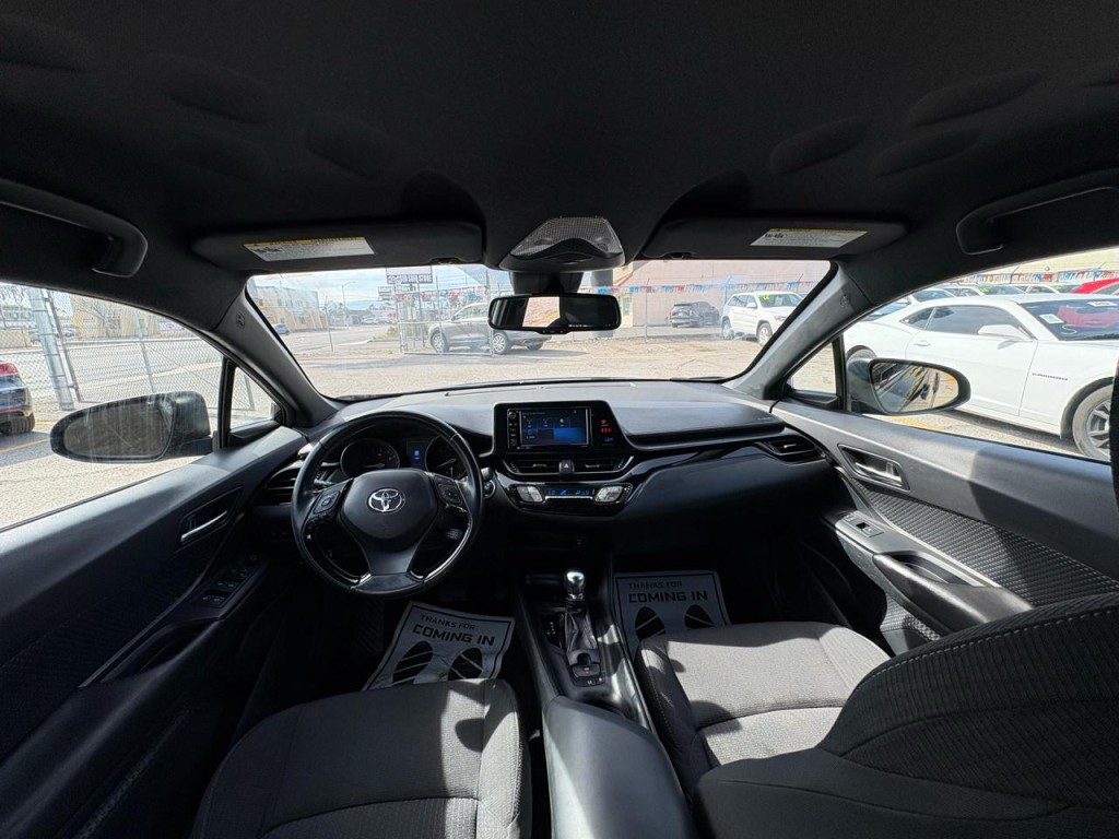 2018 Toyota C-HR Image 20