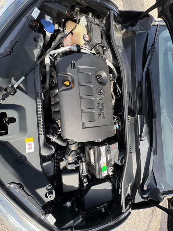 2018 Toyota C-HR Image 30